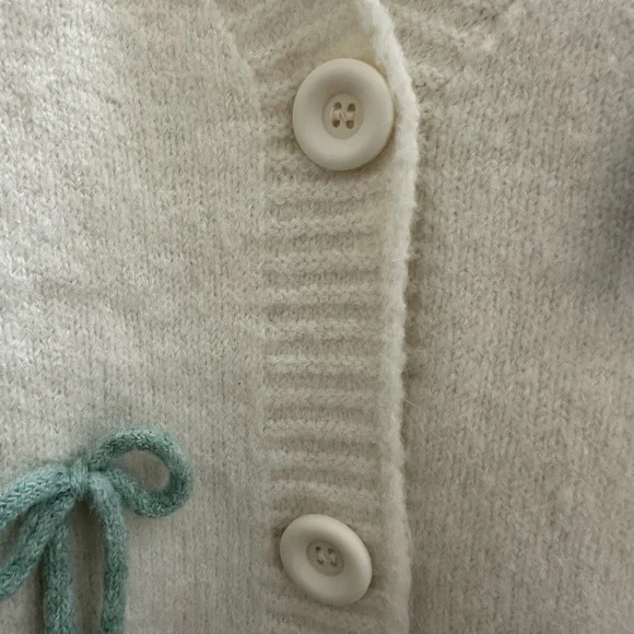 Luna Ivy Women's White Sweater with Colorful Bow Accents Sz M - Picture 3 of 8